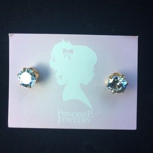 FAUX DIAMOND STUDS💎NWT